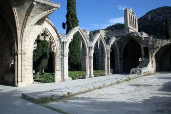 Багата екскурсійна програма